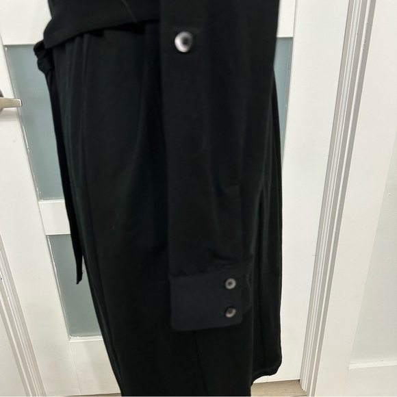L.L.Bean Button Front Knit Belted Dress Black Size Medium Petite Career Wear NWT - Picture 4 of 9